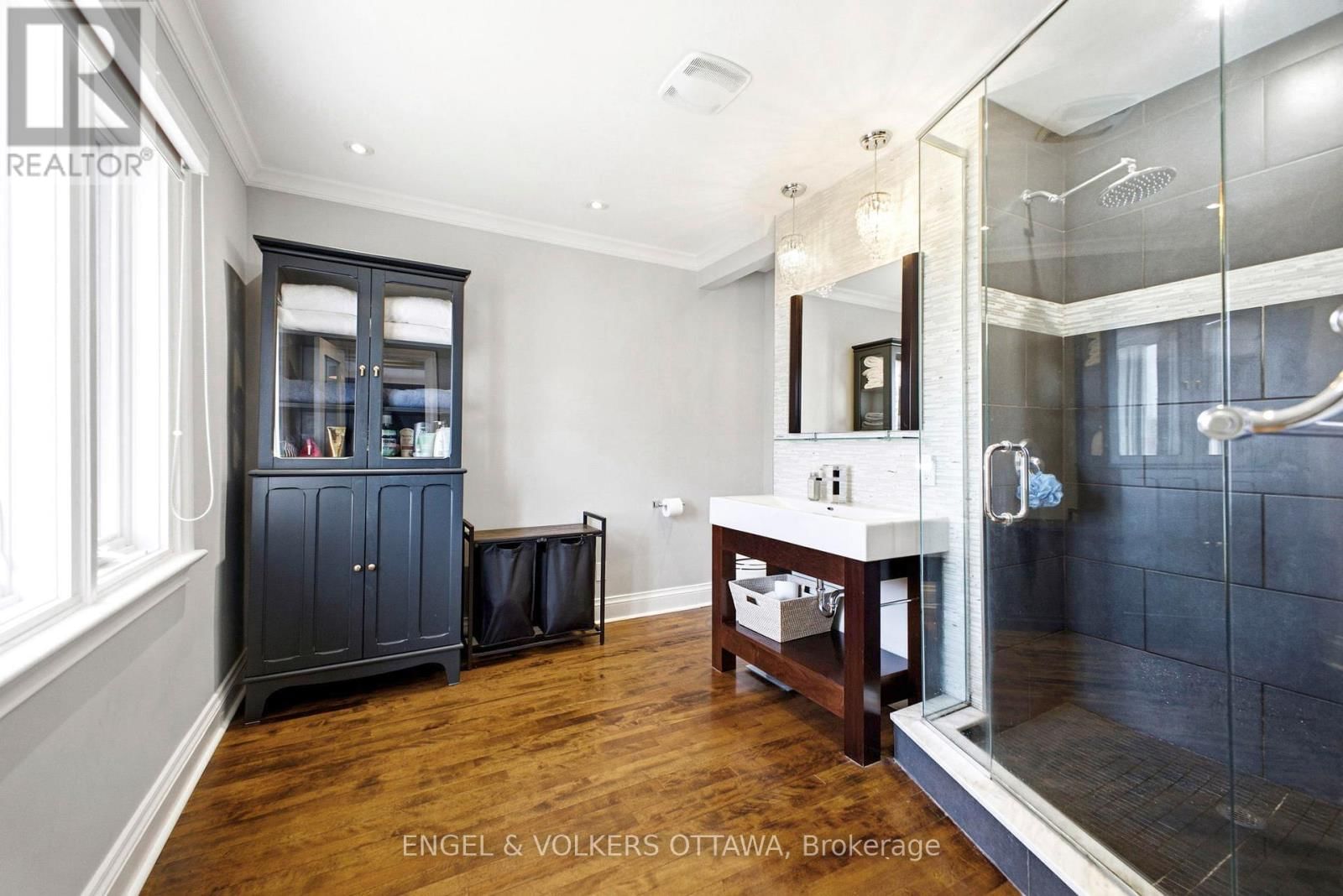 137 KENILWORTH STREET Image 16