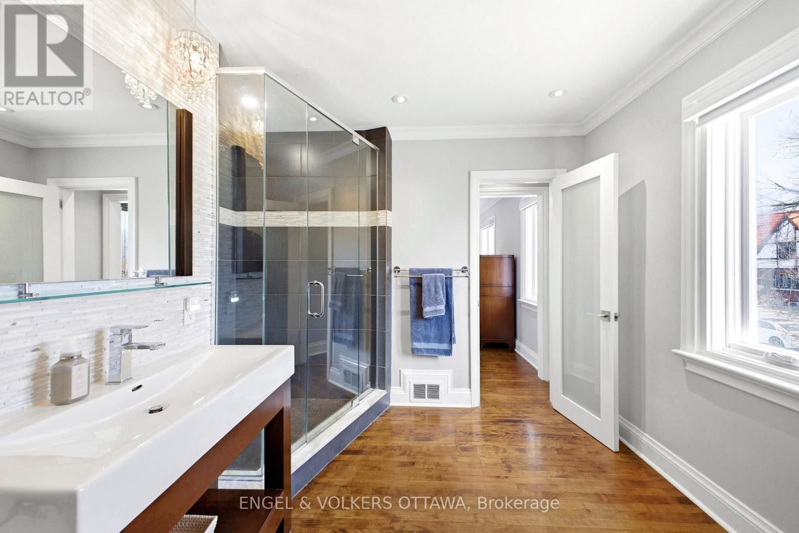 137 KENILWORTH STREET Image 17