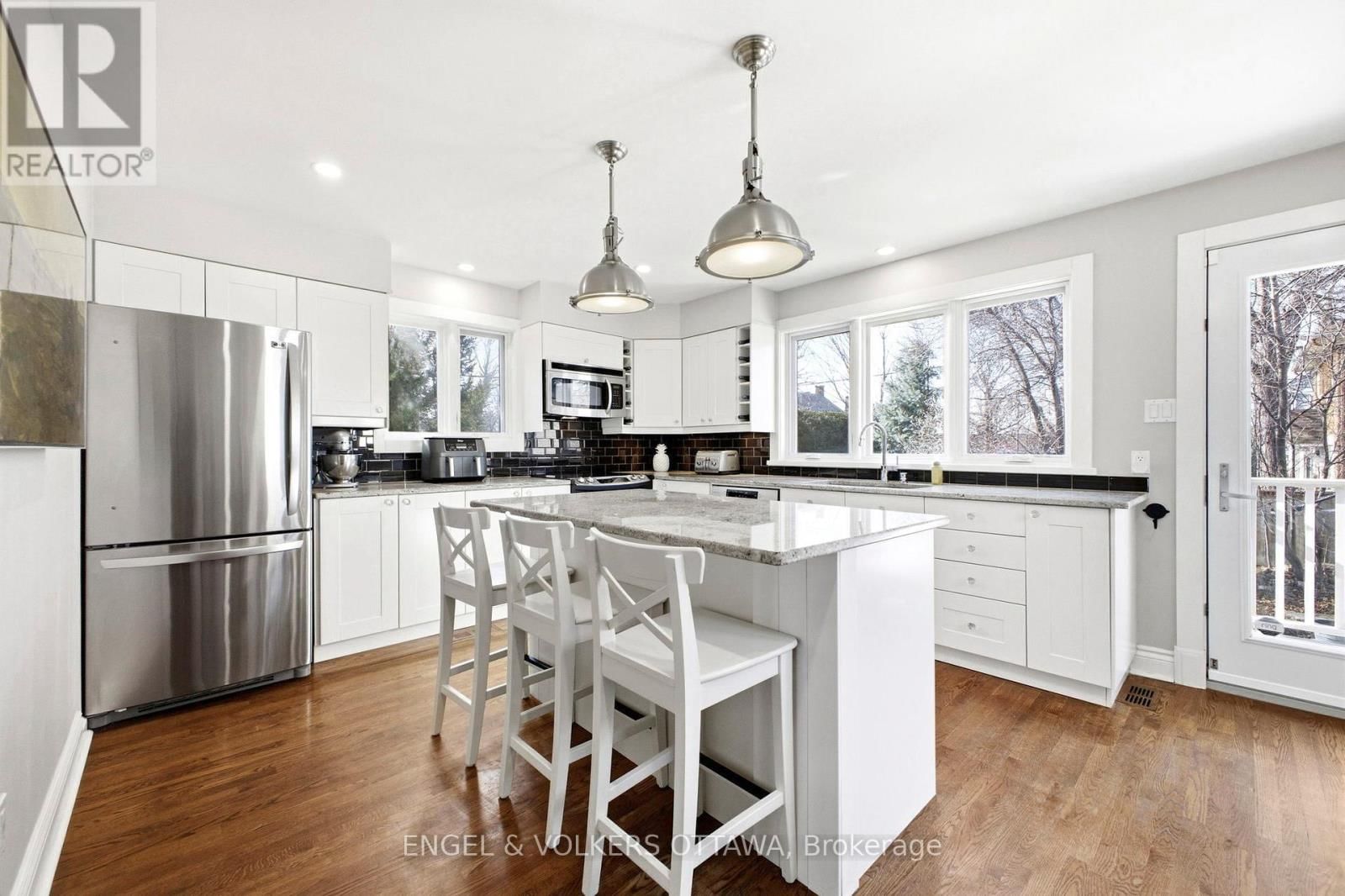 137 KENILWORTH STREET Image 9