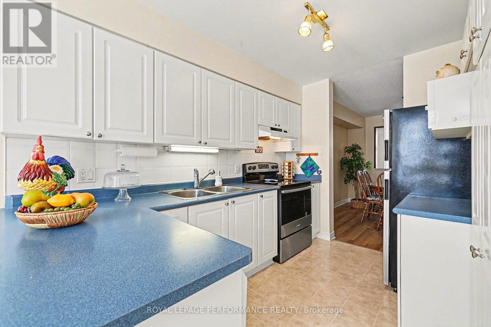 214 WINDHURST DRIVE Image 11