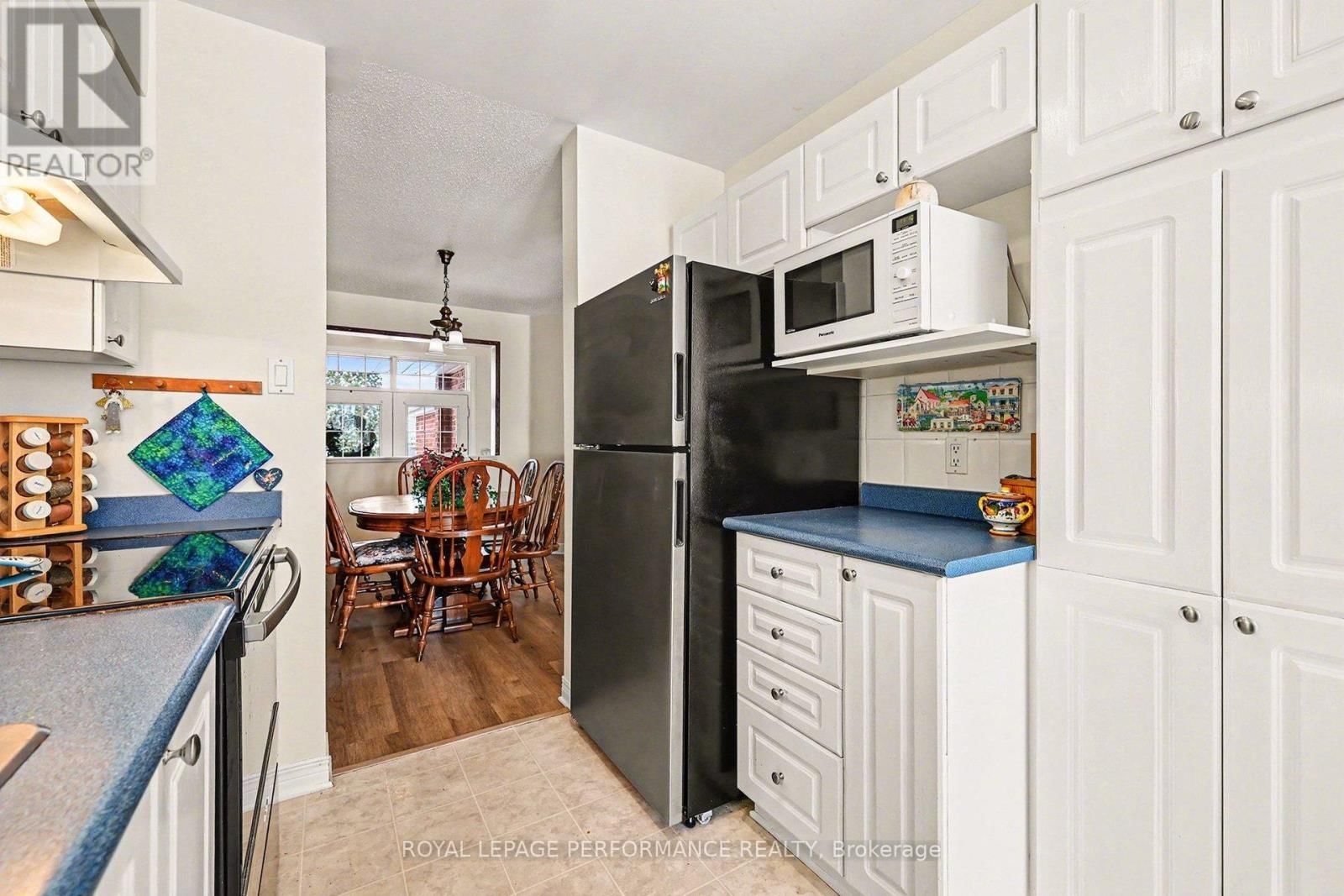 214 WINDHURST DRIVE Image 12