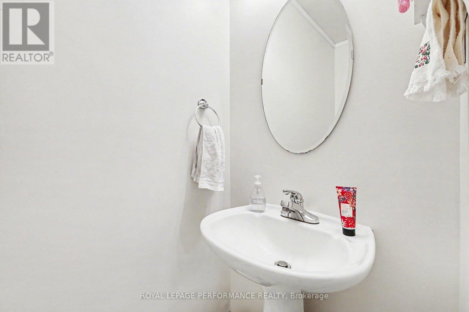 214 WINDHURST DRIVE Image 17