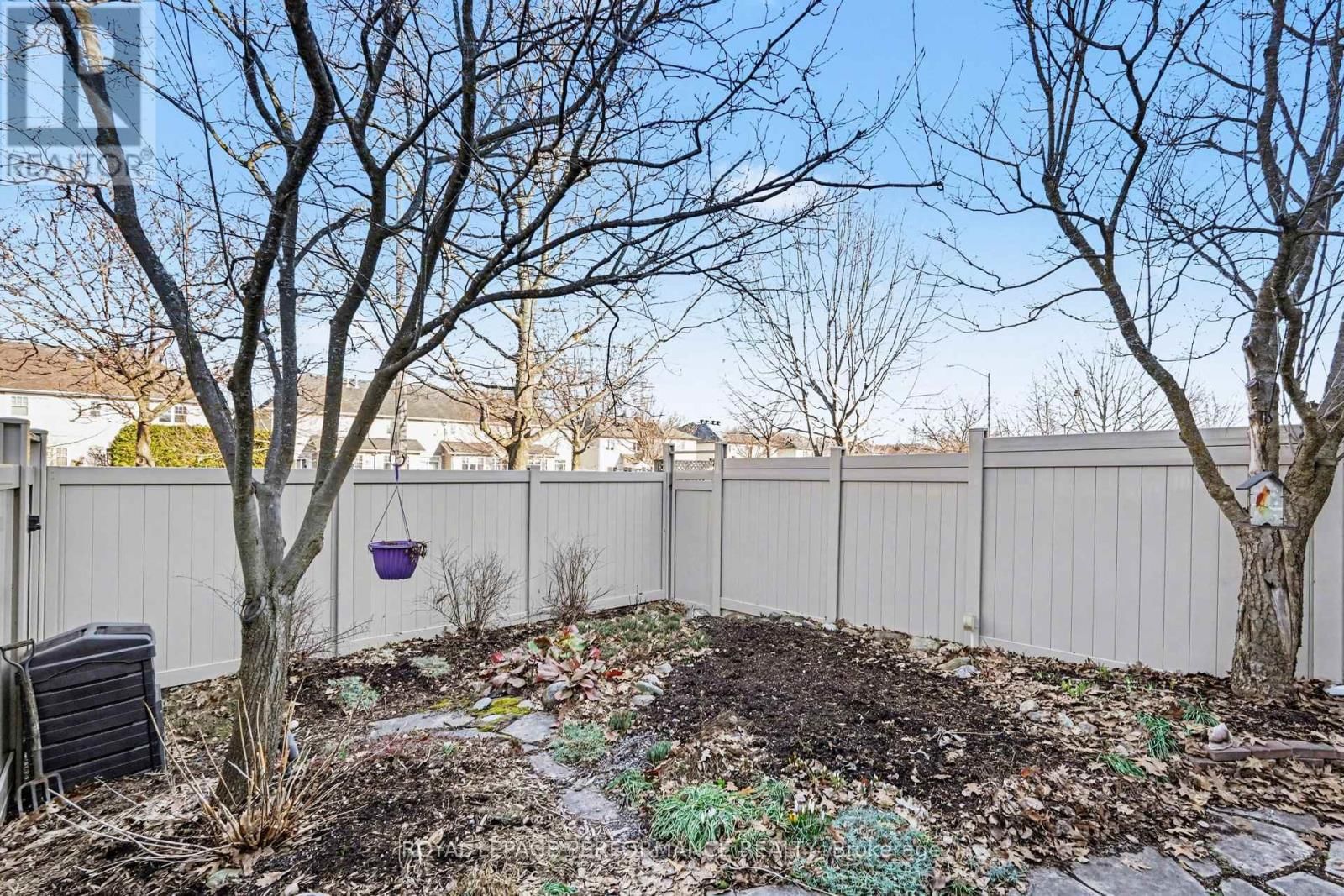 214 WINDHURST DRIVE Image 32