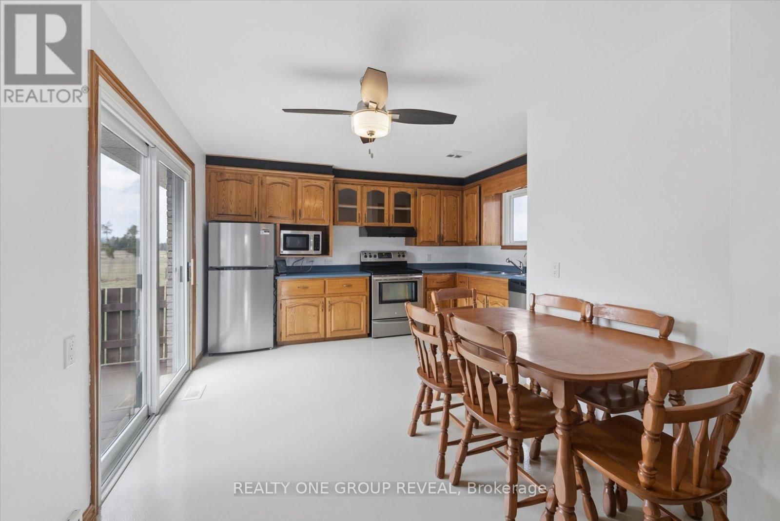 2469 ASPHODEL 11TH LINE Image 12