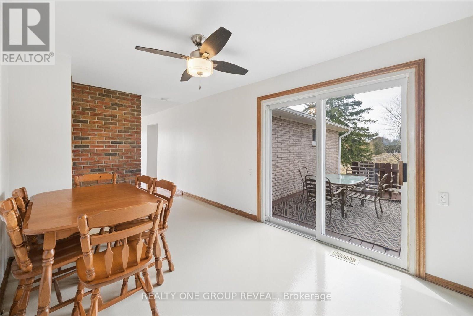 2469 ASPHODEL 11TH LINE Image 15