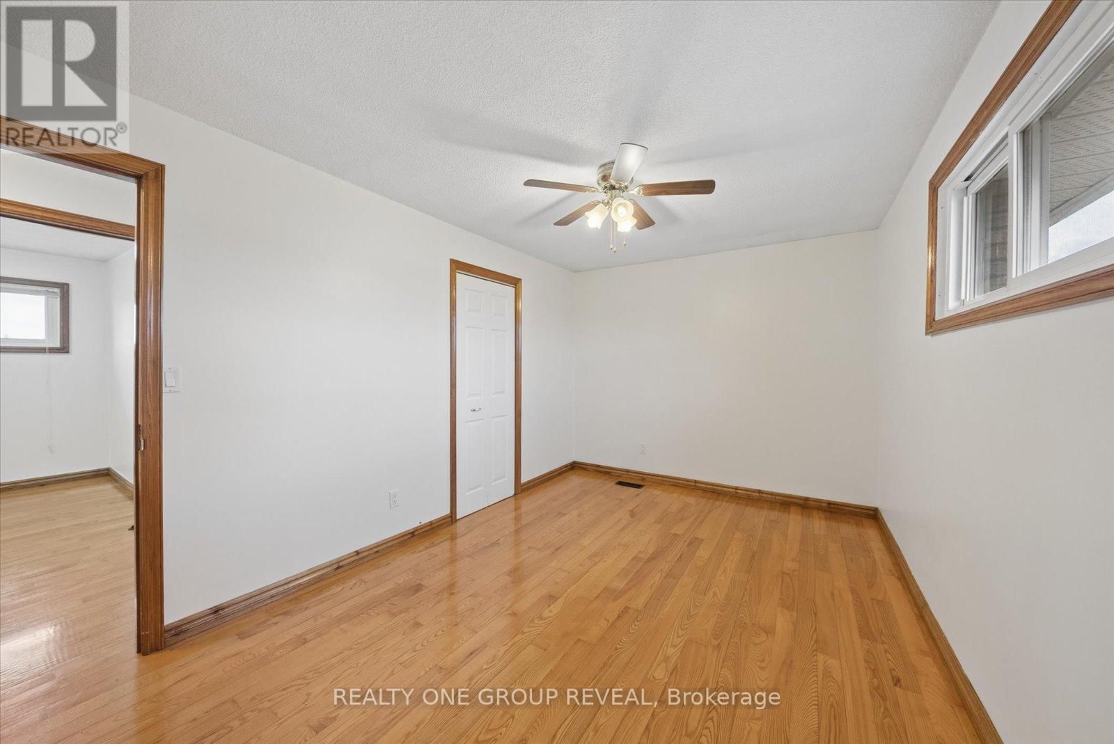 2469 ASPHODEL 11TH LINE Image 16