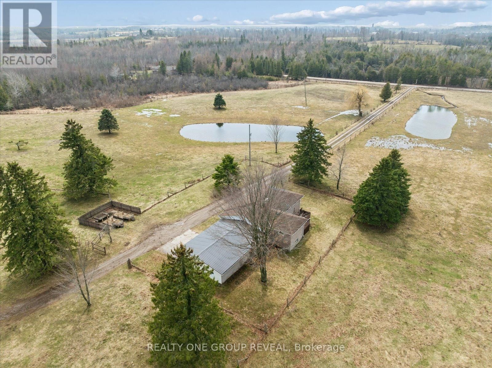 2469 ASPHODEL 11TH LINE Image 2