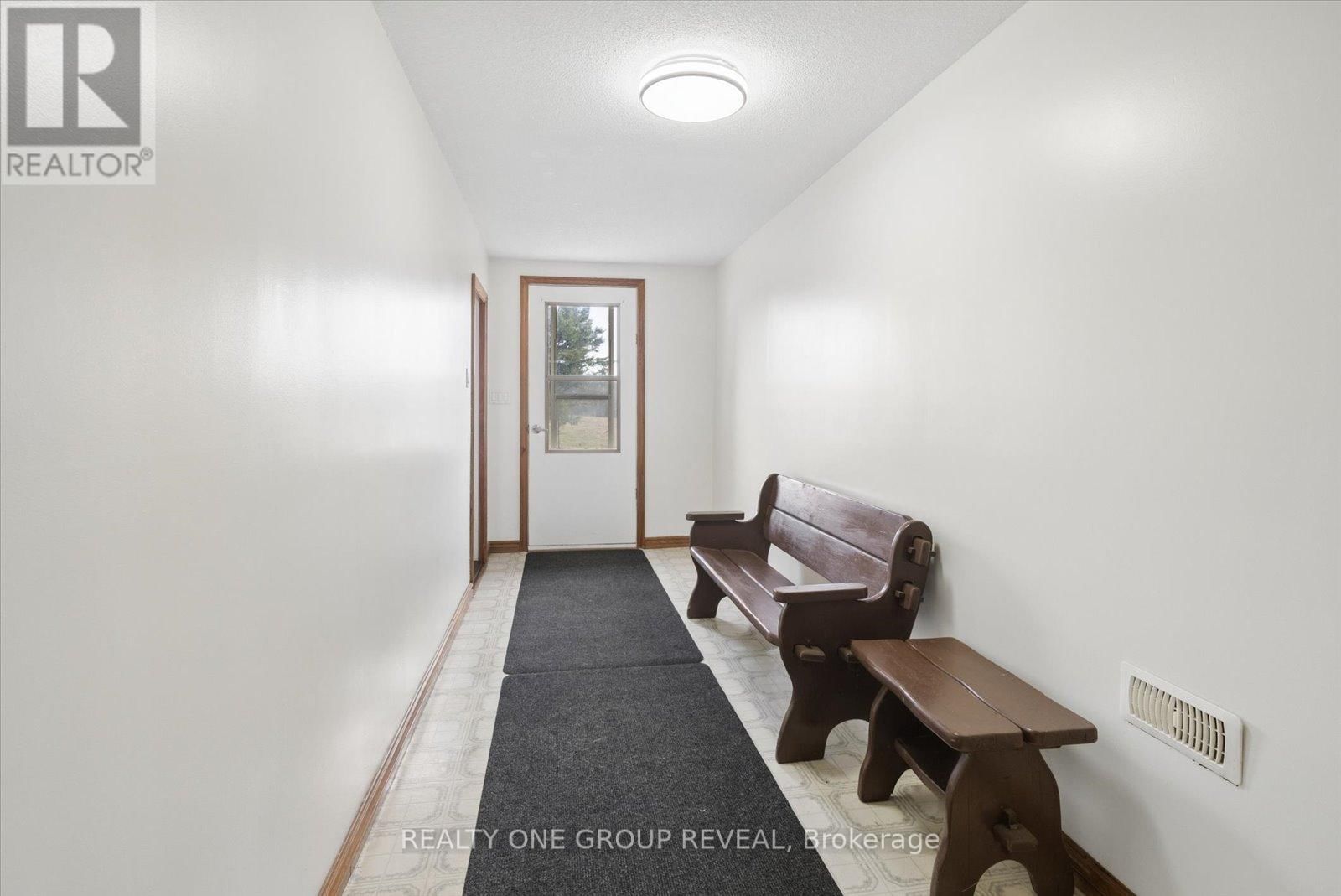 2469 ASPHODEL 11TH LINE Image 24