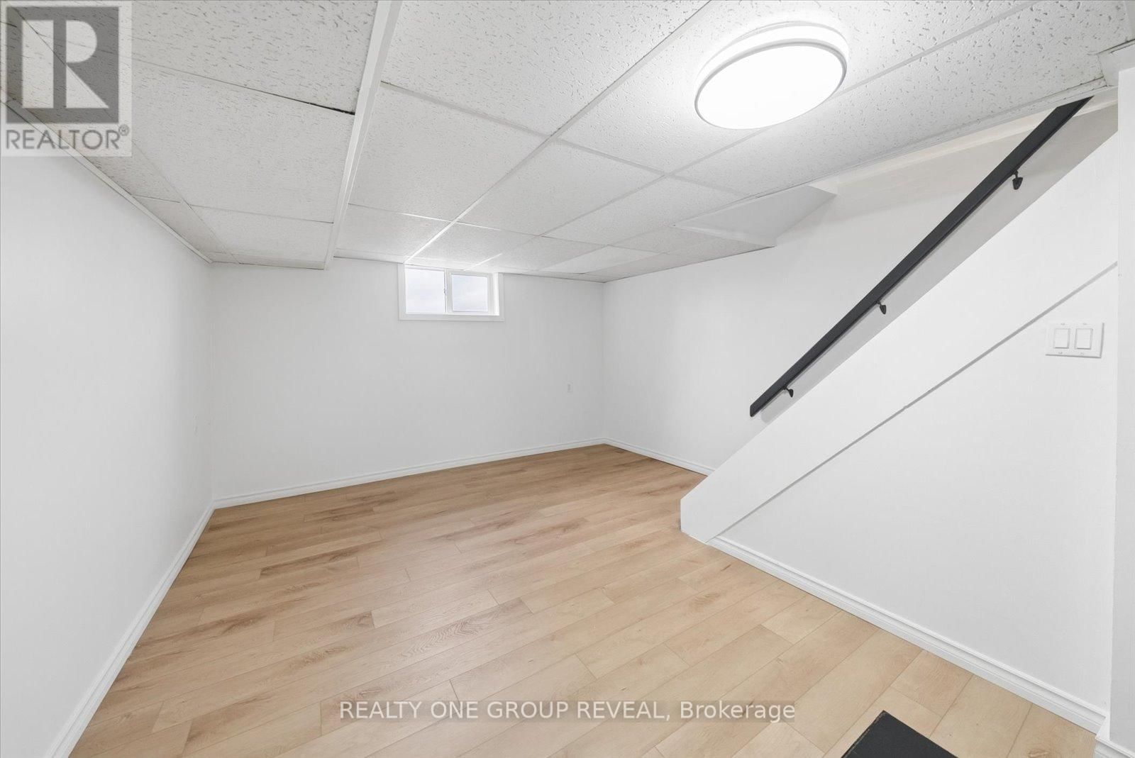 2469 ASPHODEL 11TH LINE Image 29