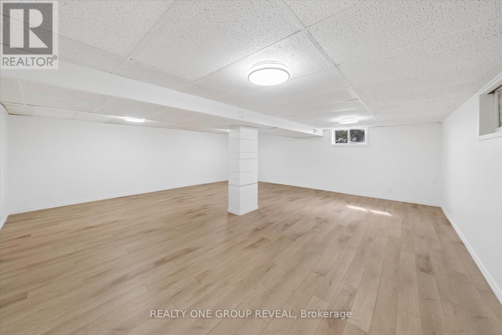 2469 ASPHODEL 11TH LINE Image 31