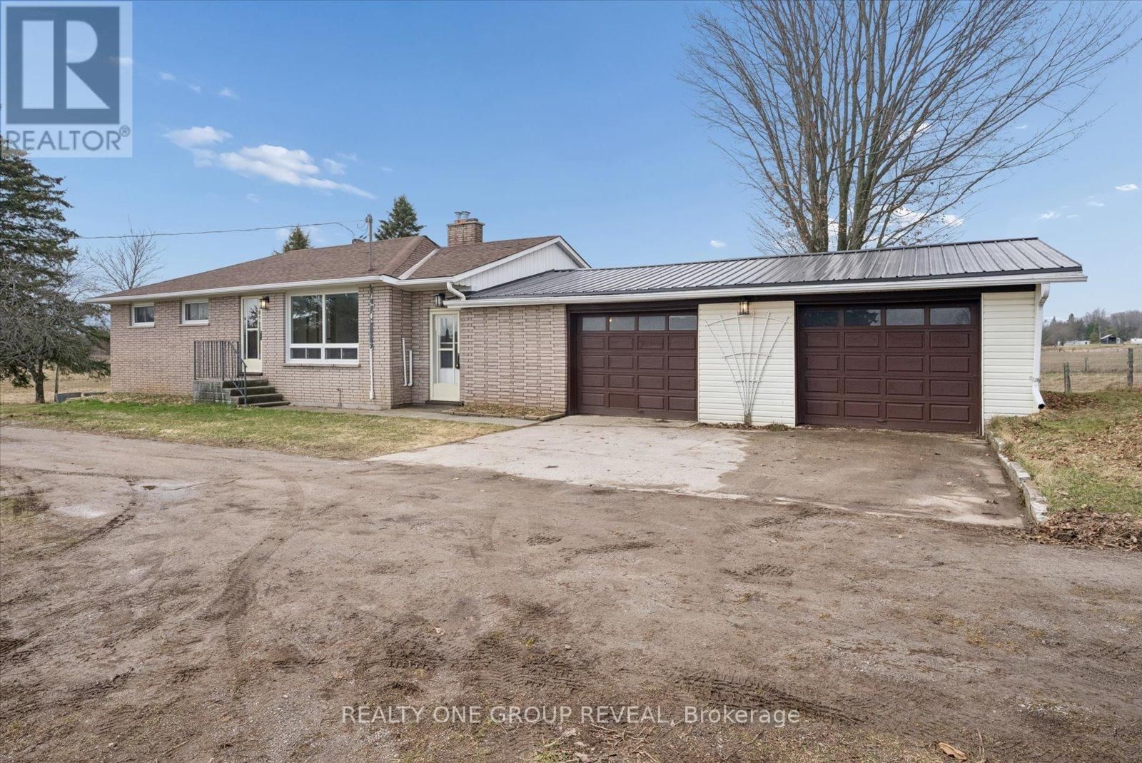 2469 ASPHODEL 11TH LINE Image 4