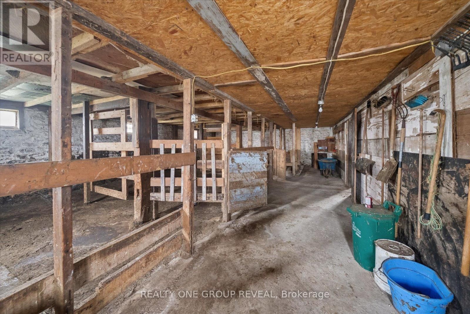 2469 ASPHODEL 11TH LINE Image 42