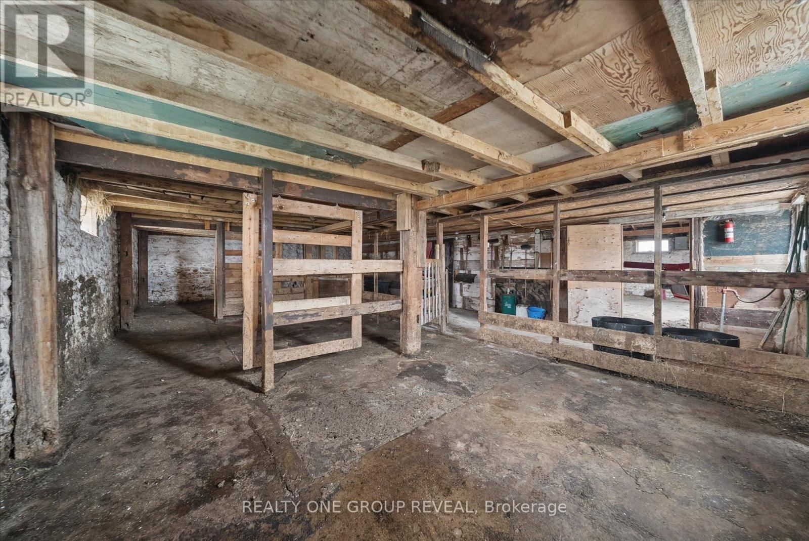 2469 ASPHODEL 11TH LINE Image 44