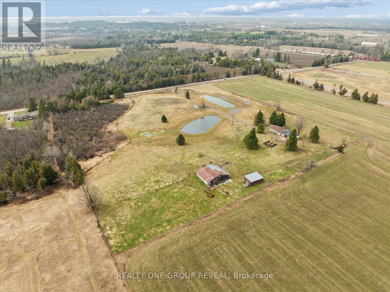 2469 ASPHODEL 11TH LINE Image 47