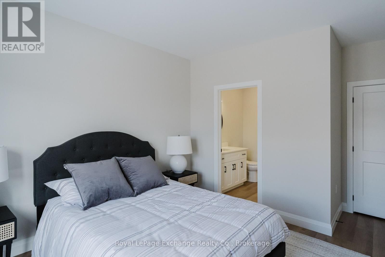 40 - 1071 WATERLOO STREET NORTH Image 20