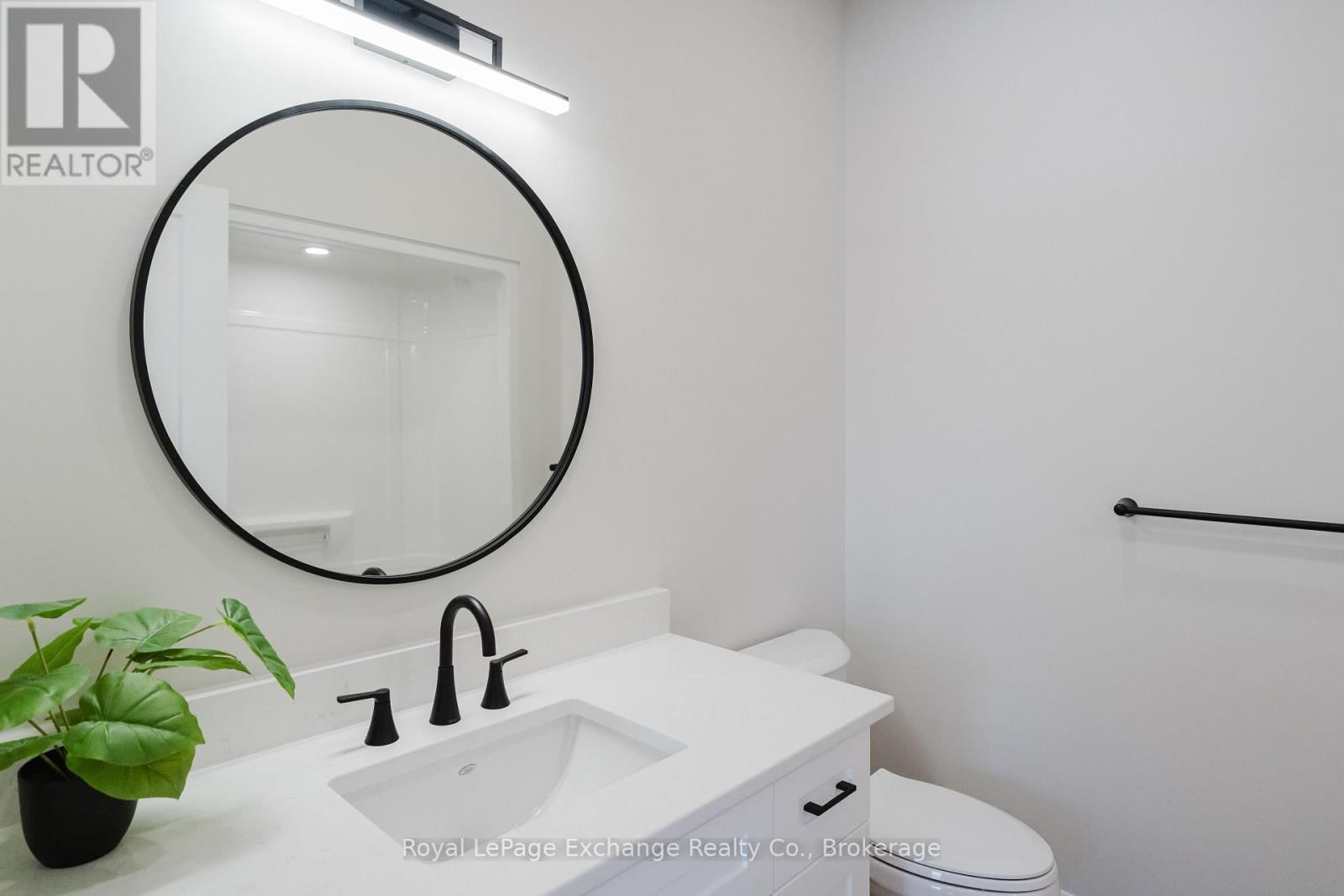 40 - 1071 WATERLOO STREET NORTH Image 21