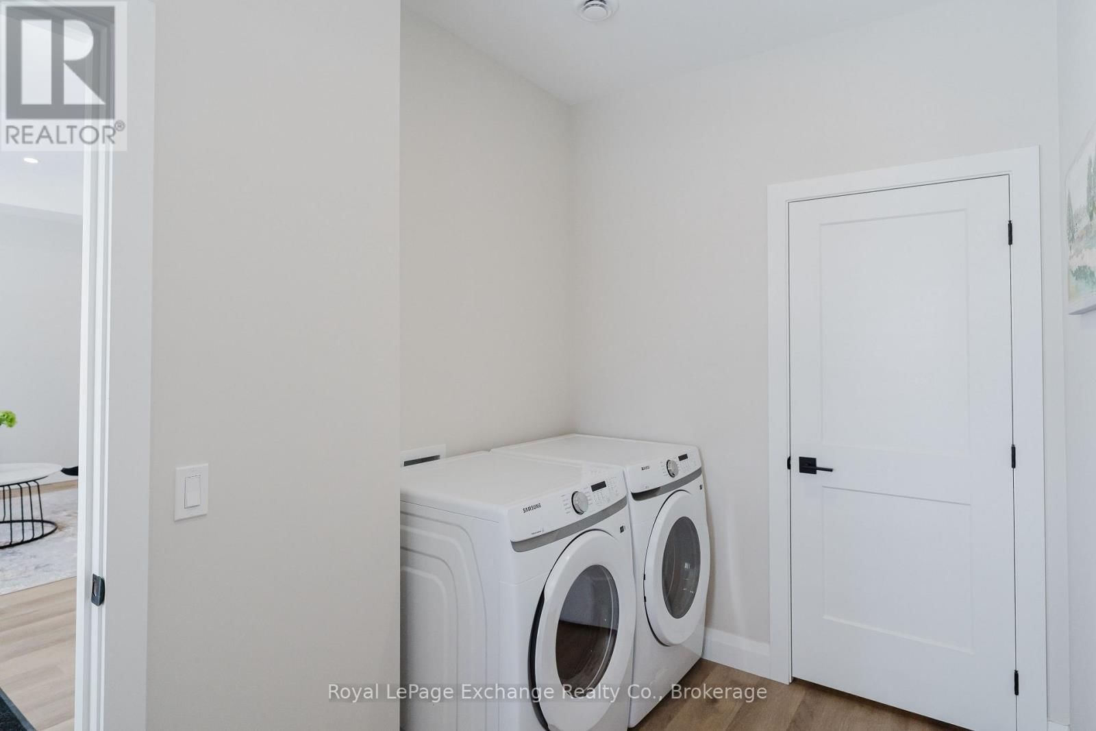 40 - 1071 WATERLOO STREET NORTH Image 25