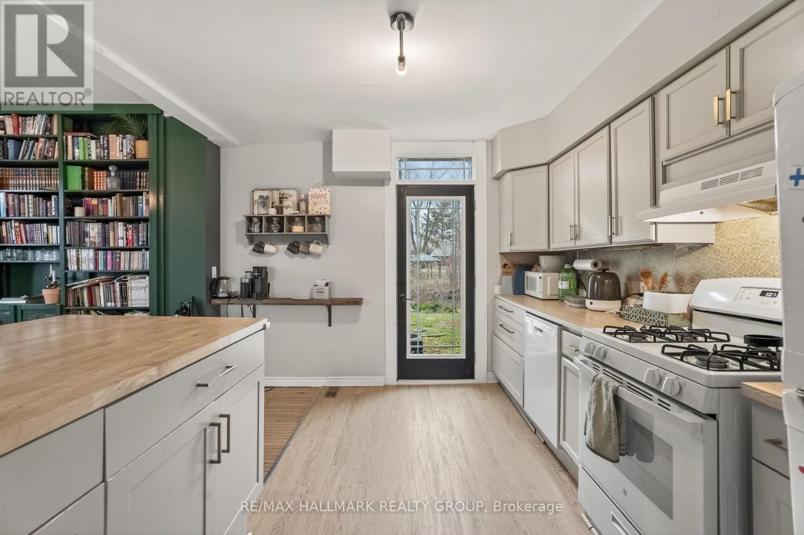 2343 CHURCH STREET Image 13