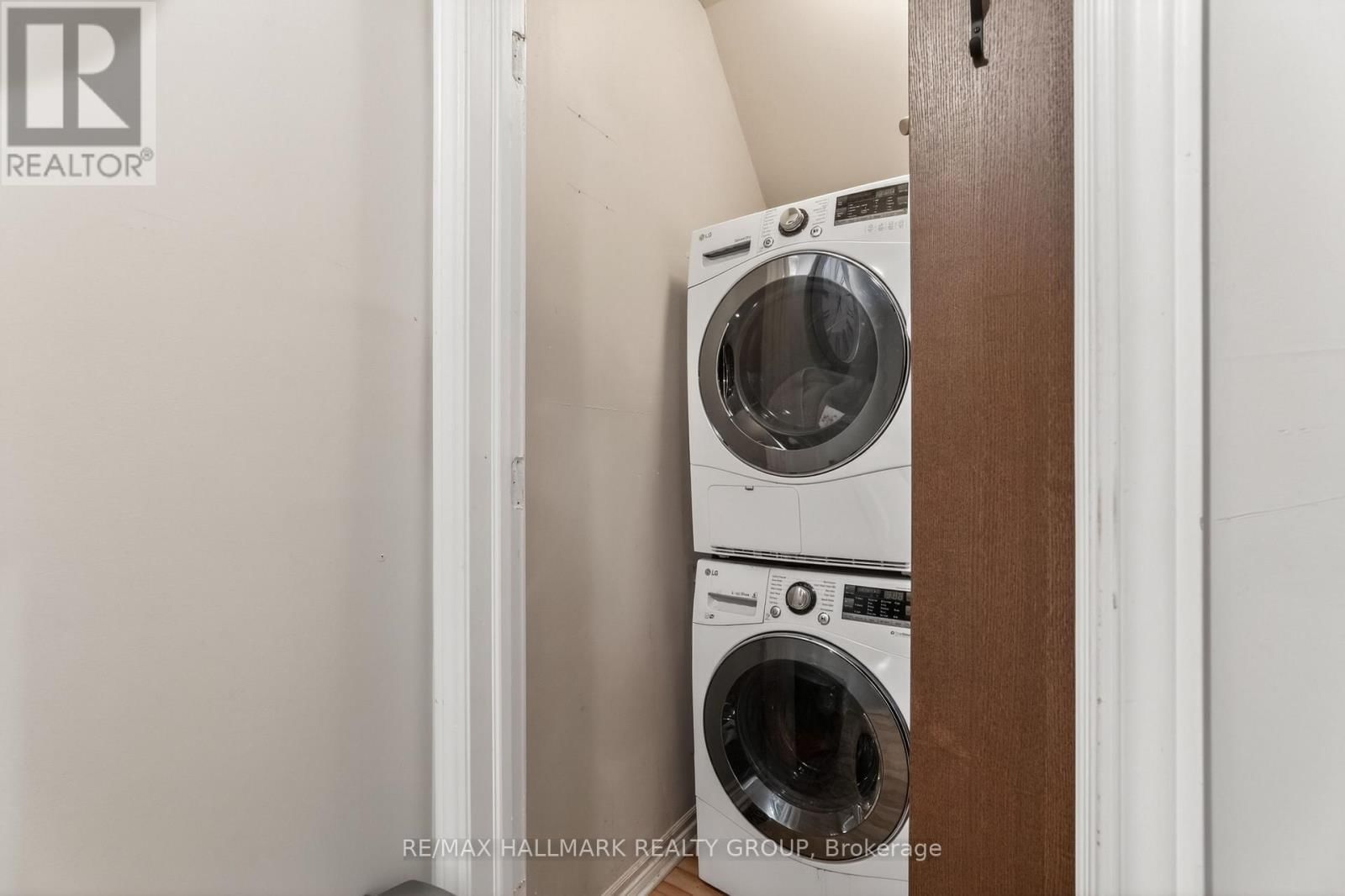 2343 CHURCH STREET Image 36