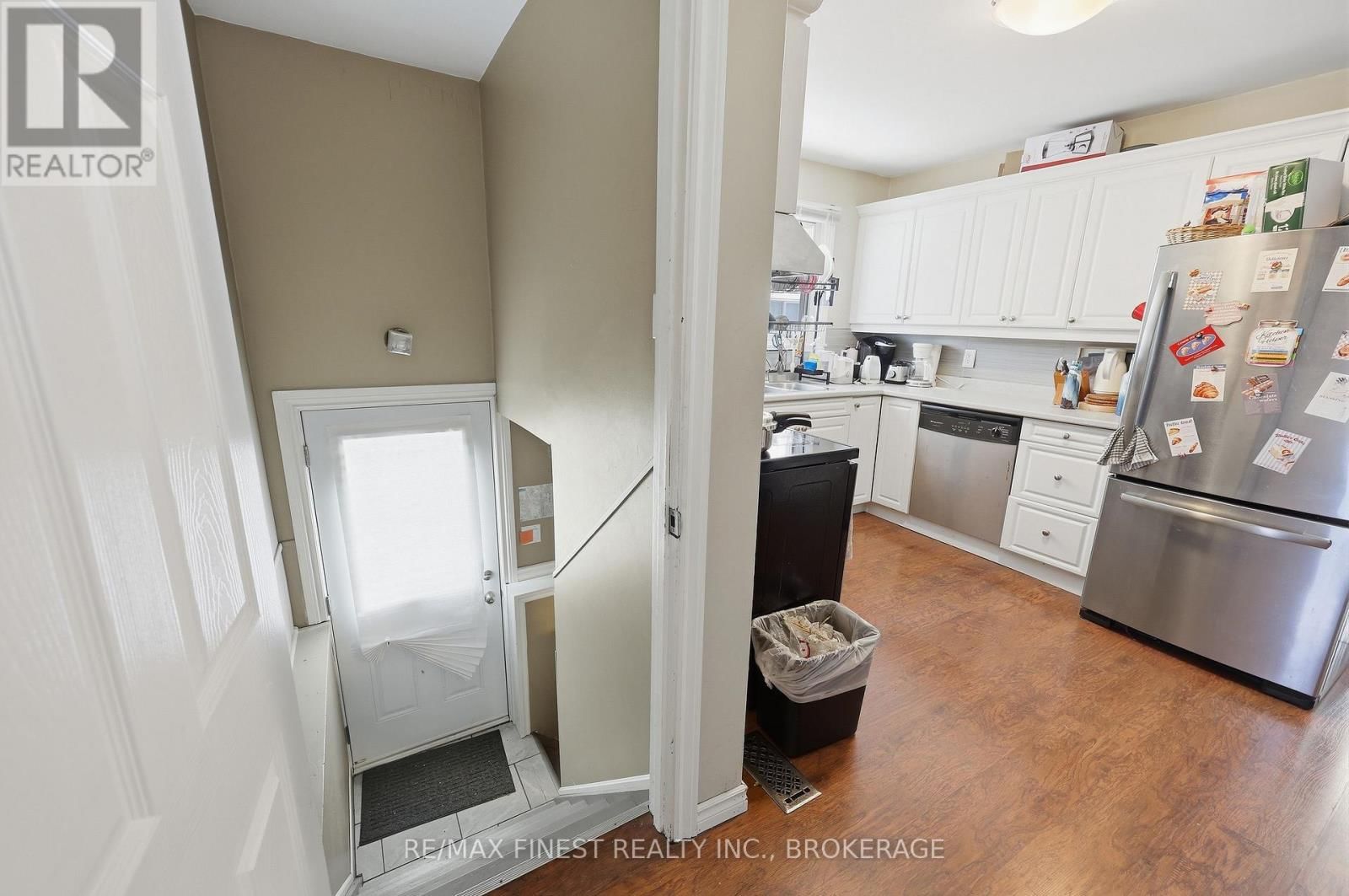 149 PINE STREET Image 12