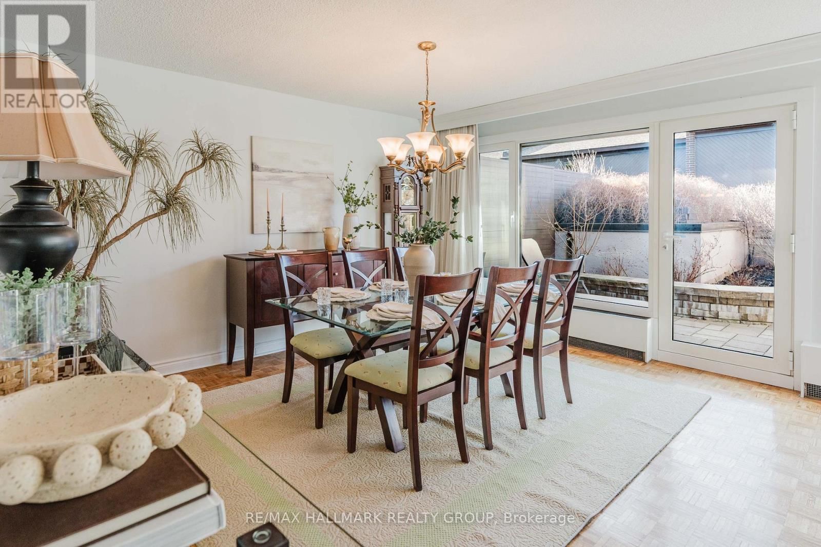 TH2 - 300 QUEEN ELIZABETH DRIVE Image 12