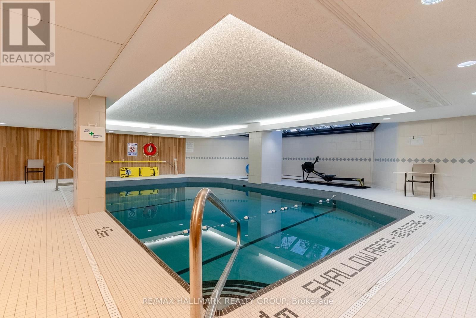 TH2 - 300 QUEEN ELIZABETH DRIVE Image 38