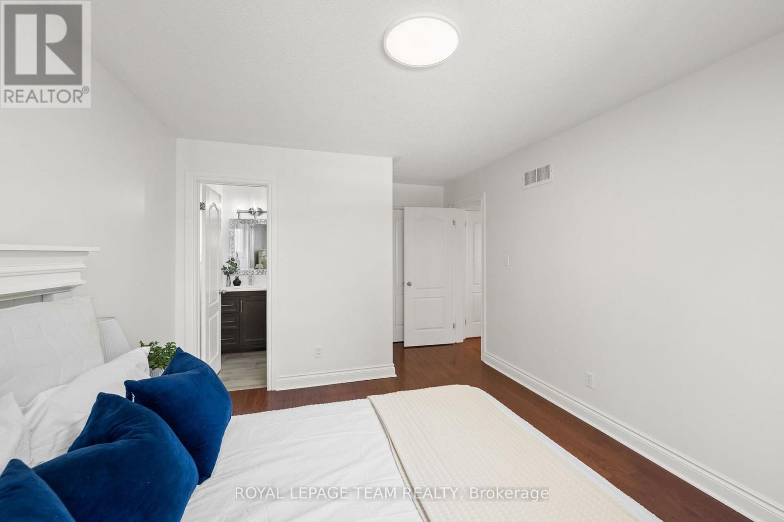 30 CRANTHAM CRESCENT Image 21