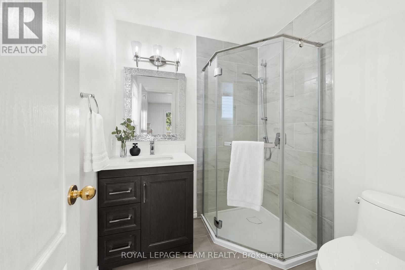 30 CRANTHAM CRESCENT Image 22