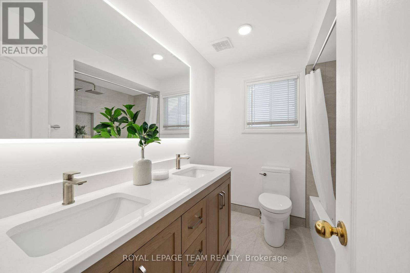 30 CRANTHAM CRESCENT Image 36