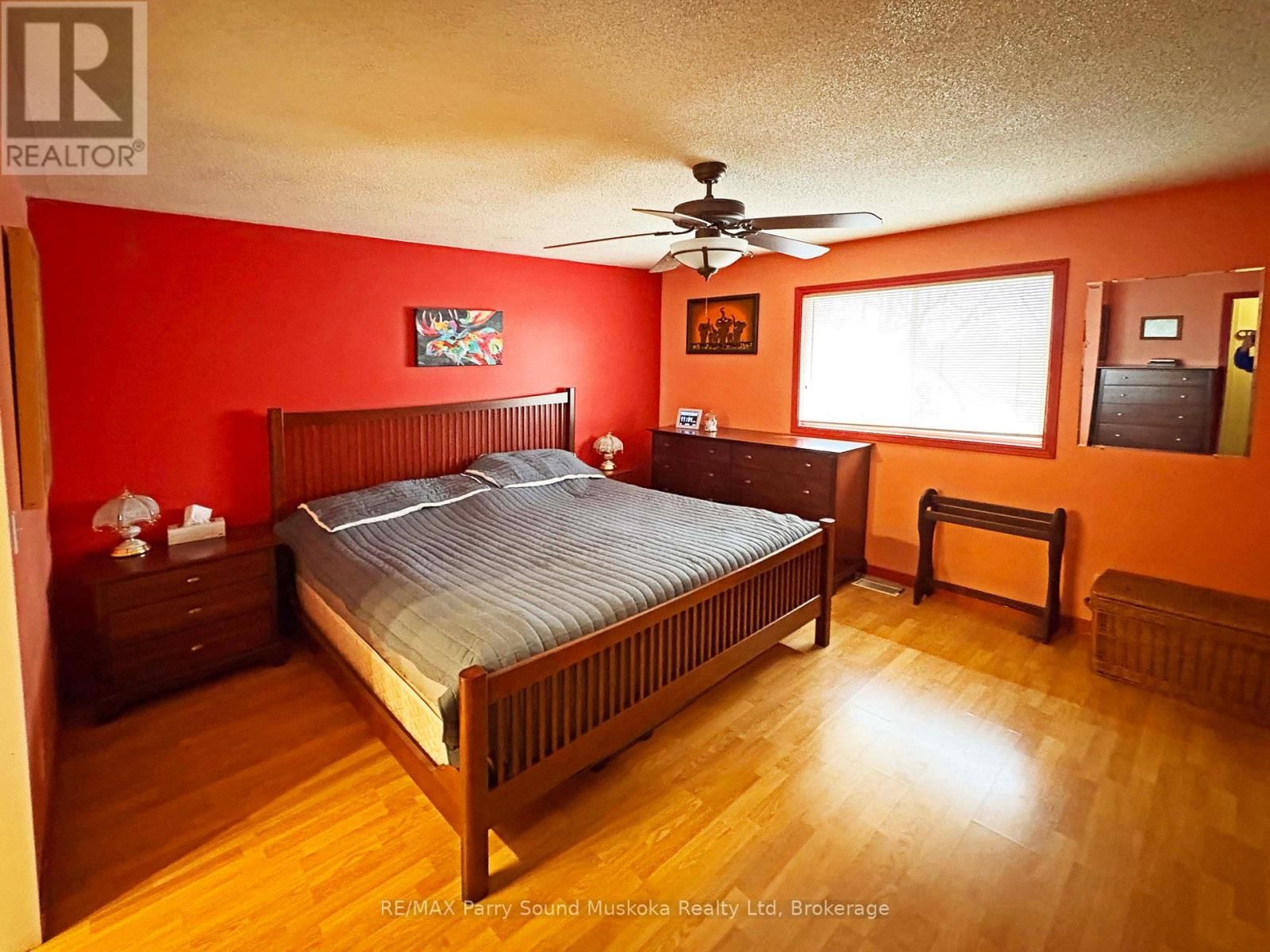 16 MACKLAIM DRIVE Image 14