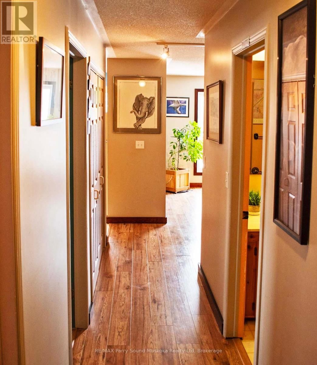 16 MACKLAIM DRIVE Image 19