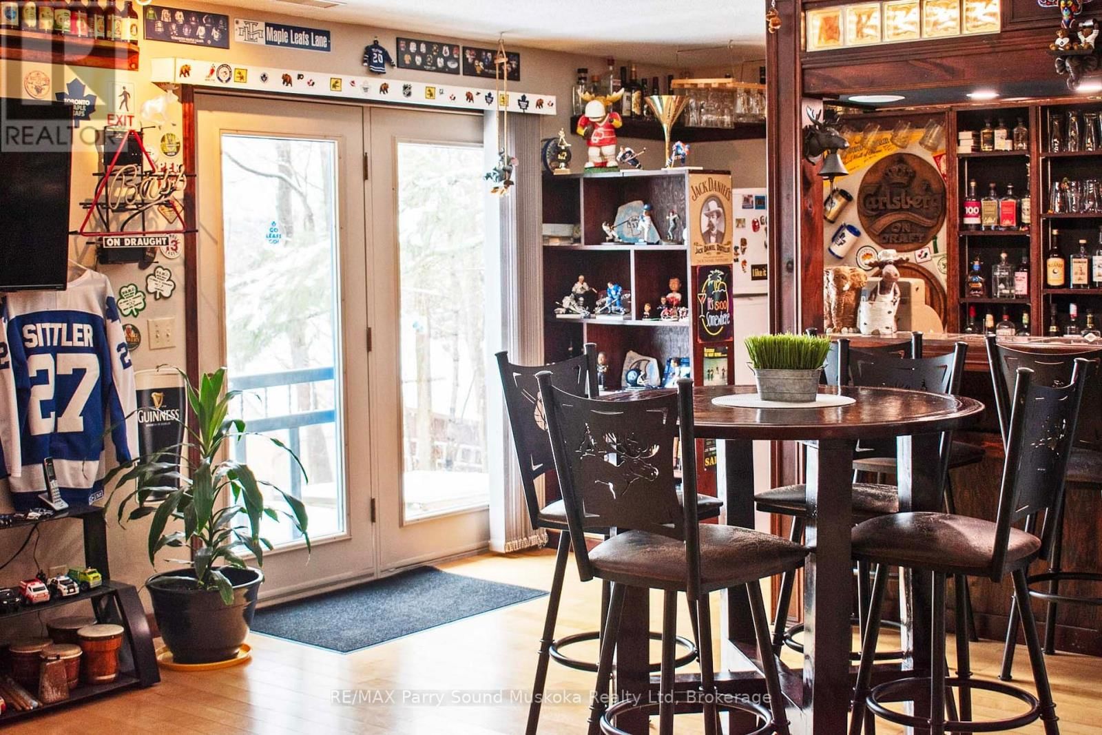 16 MACKLAIM DRIVE Image 26