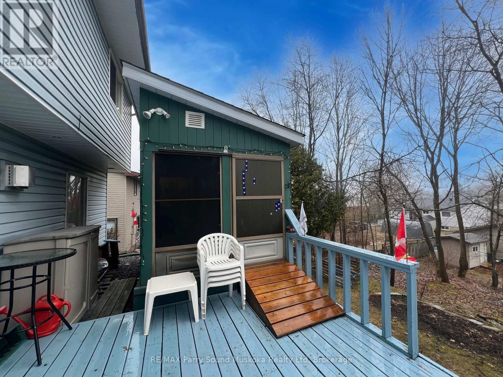 16 MACKLAIM DRIVE Image 33