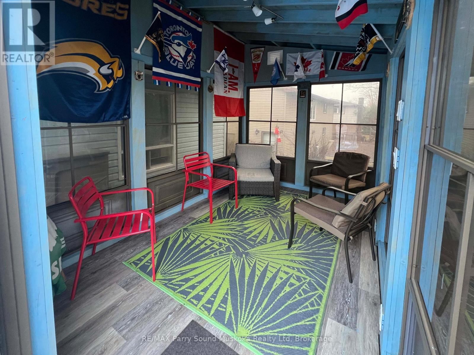 16 MACKLAIM DRIVE Image 34