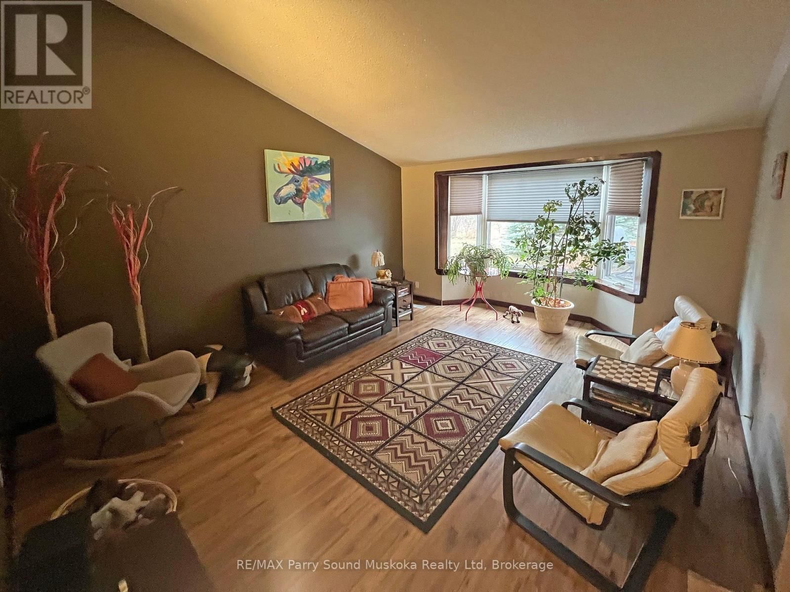 16 MACKLAIM DRIVE Image 6