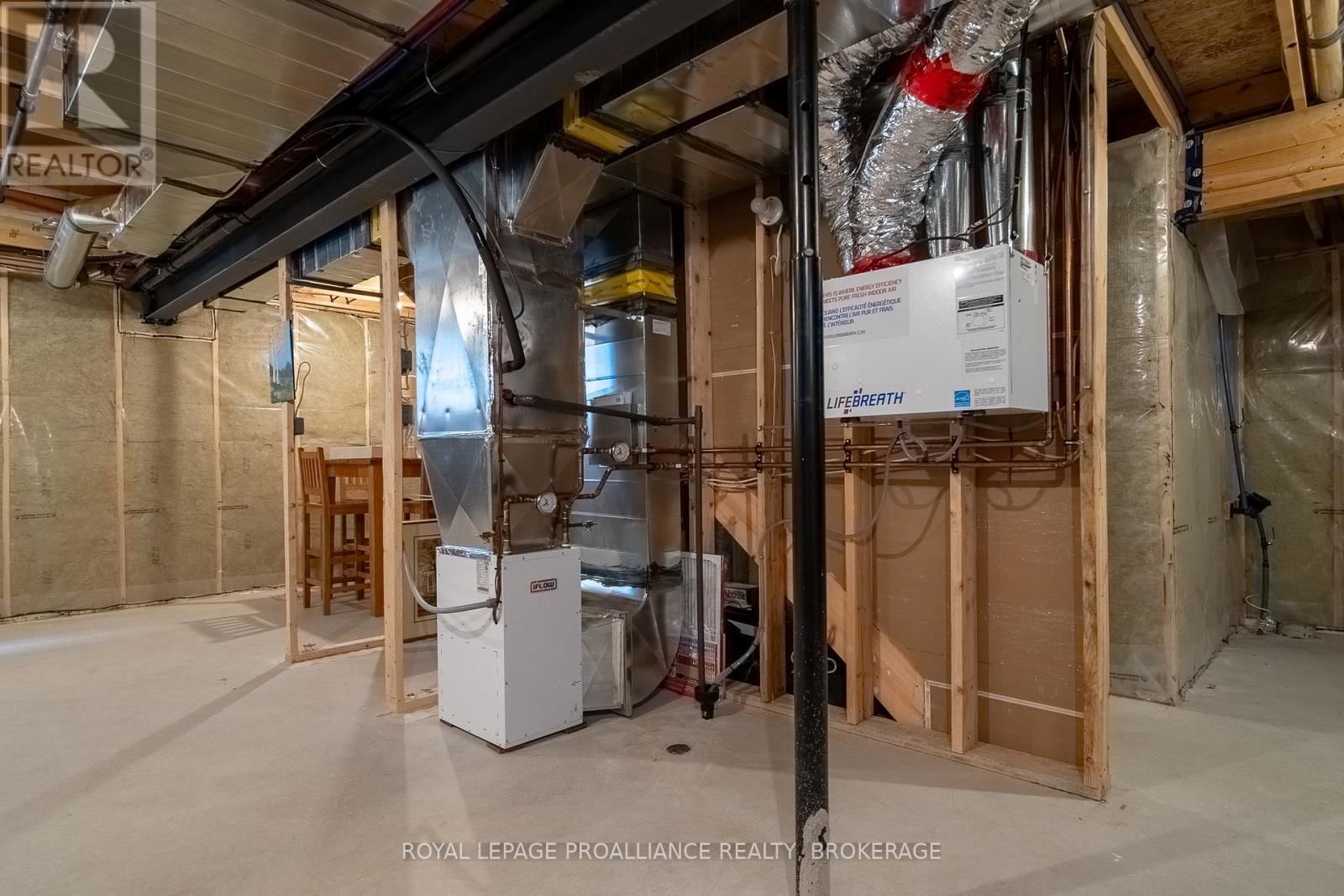 127 BRENNAN CRESCENT Image 40