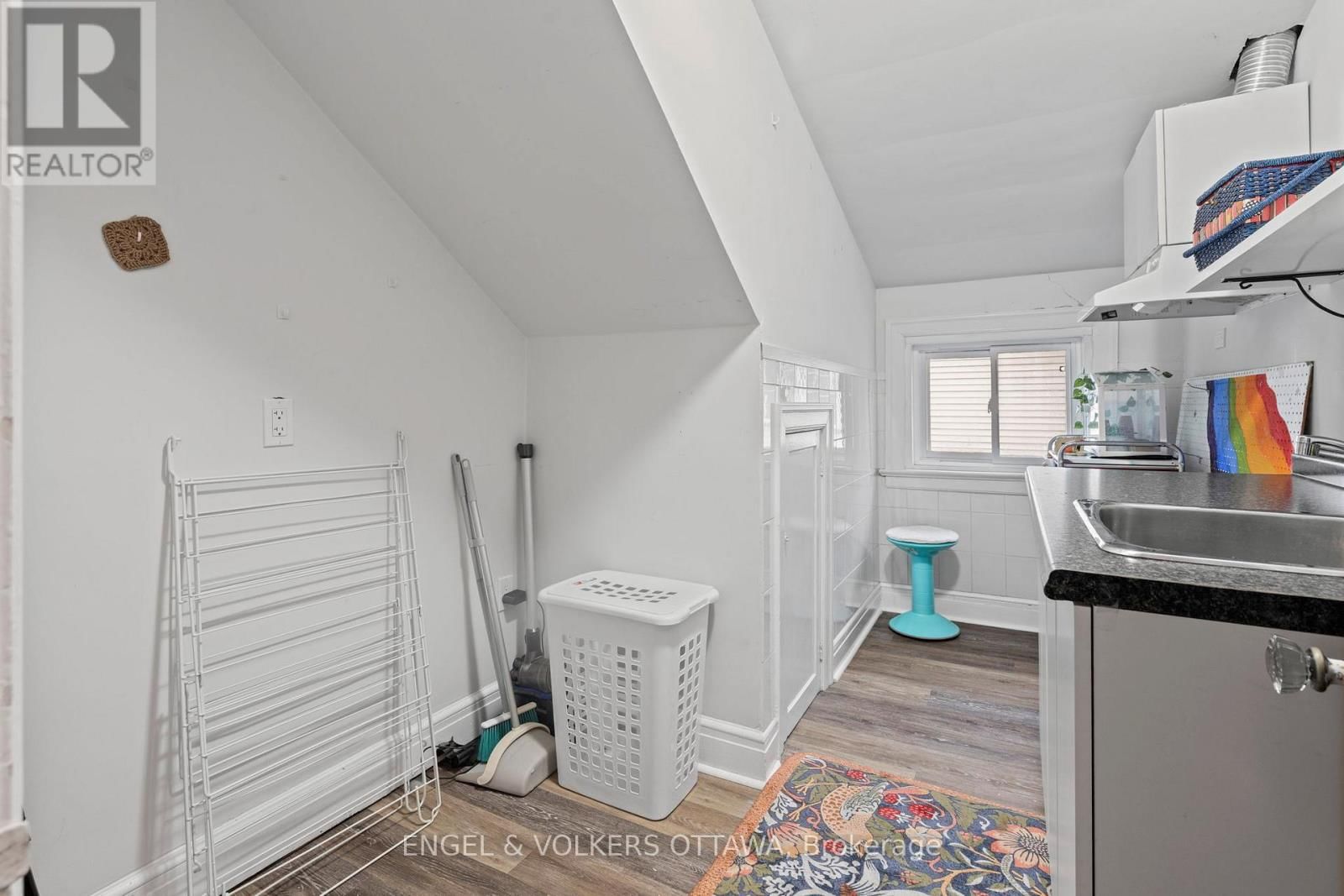 18 CLARENDON AVENUE Image 31