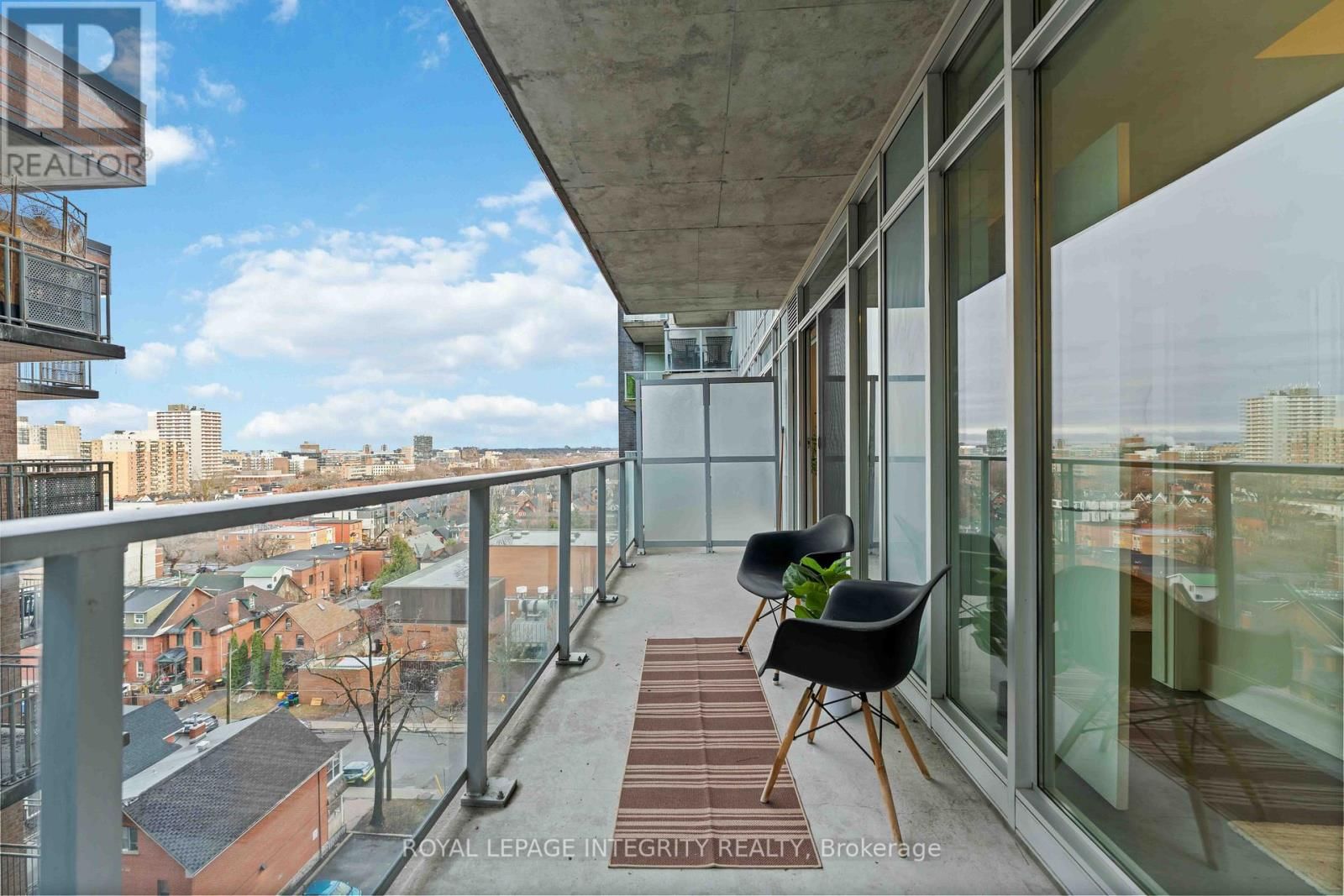 1007 - 255 BAY STREET Image 19