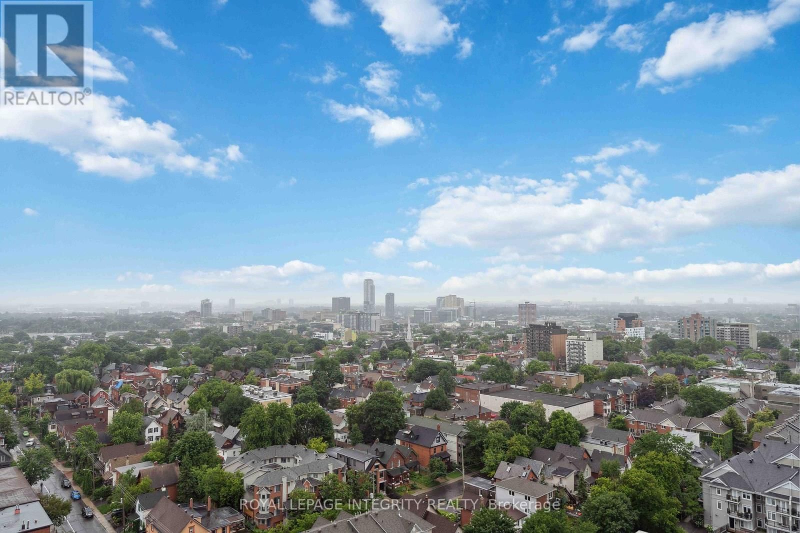 1007 - 255 BAY STREET Image 24