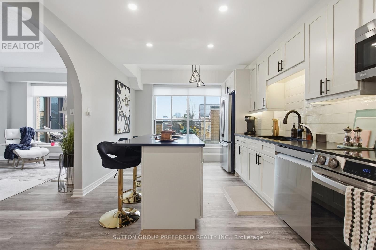 310 - 250 SYDENHAM STREET Image 12