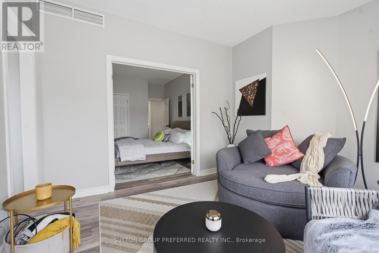 310 - 250 SYDENHAM STREET Image 23