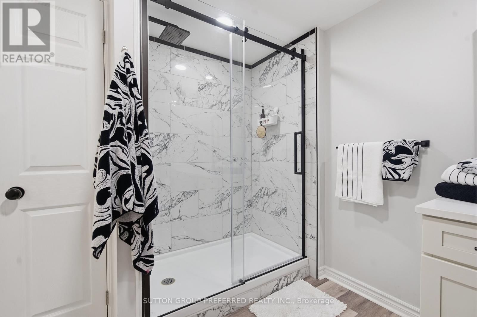 310 - 250 SYDENHAM STREET Image 33