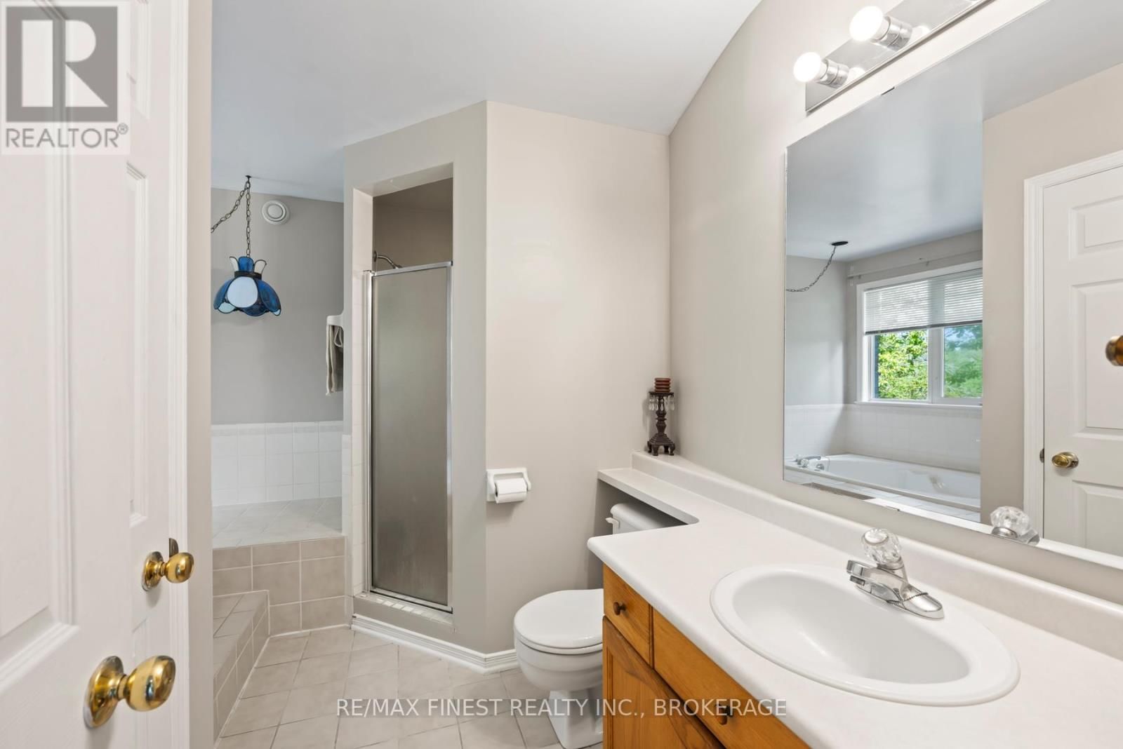 941 MALVERN TERRACE Image 22