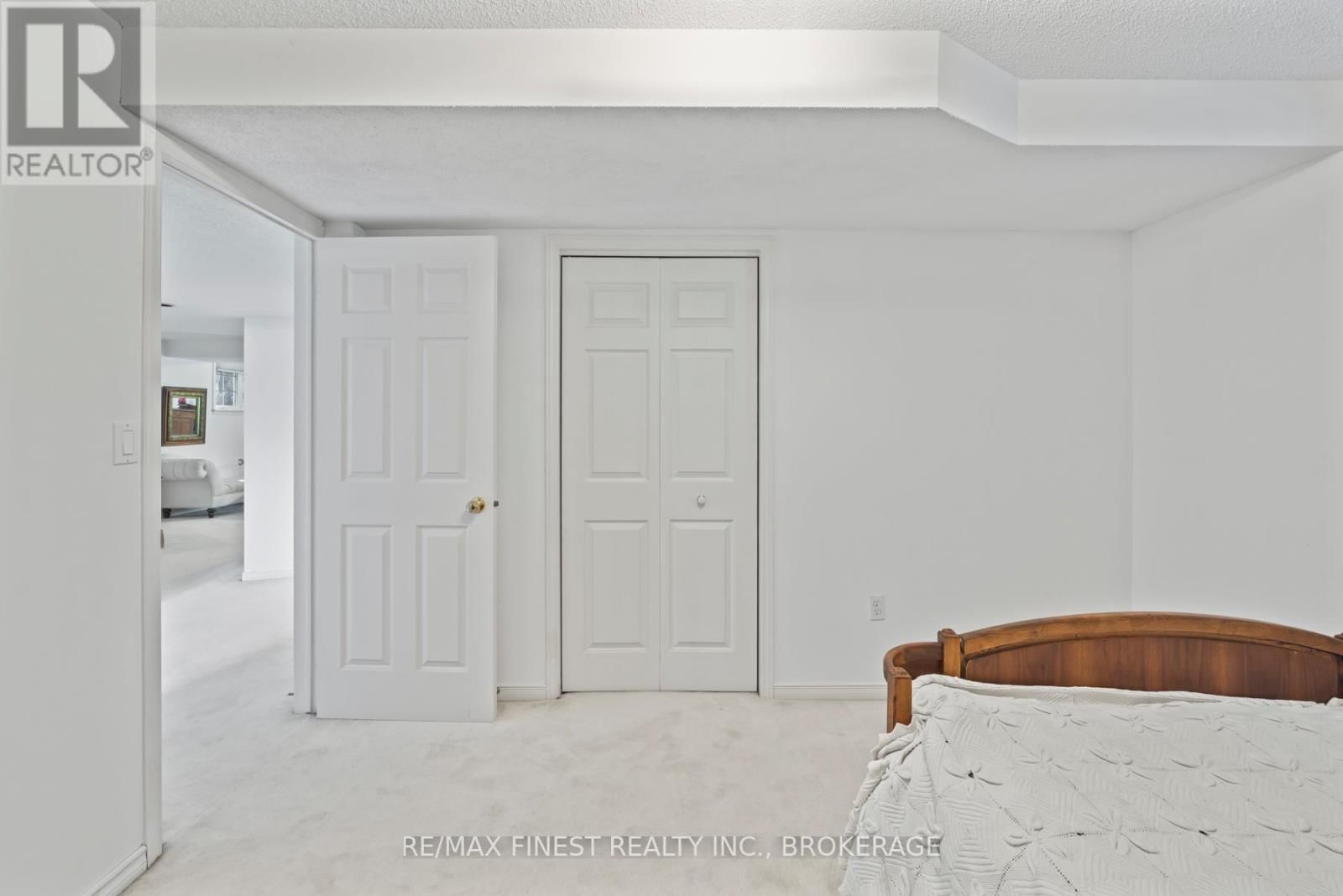 941 MALVERN TERRACE Image 39