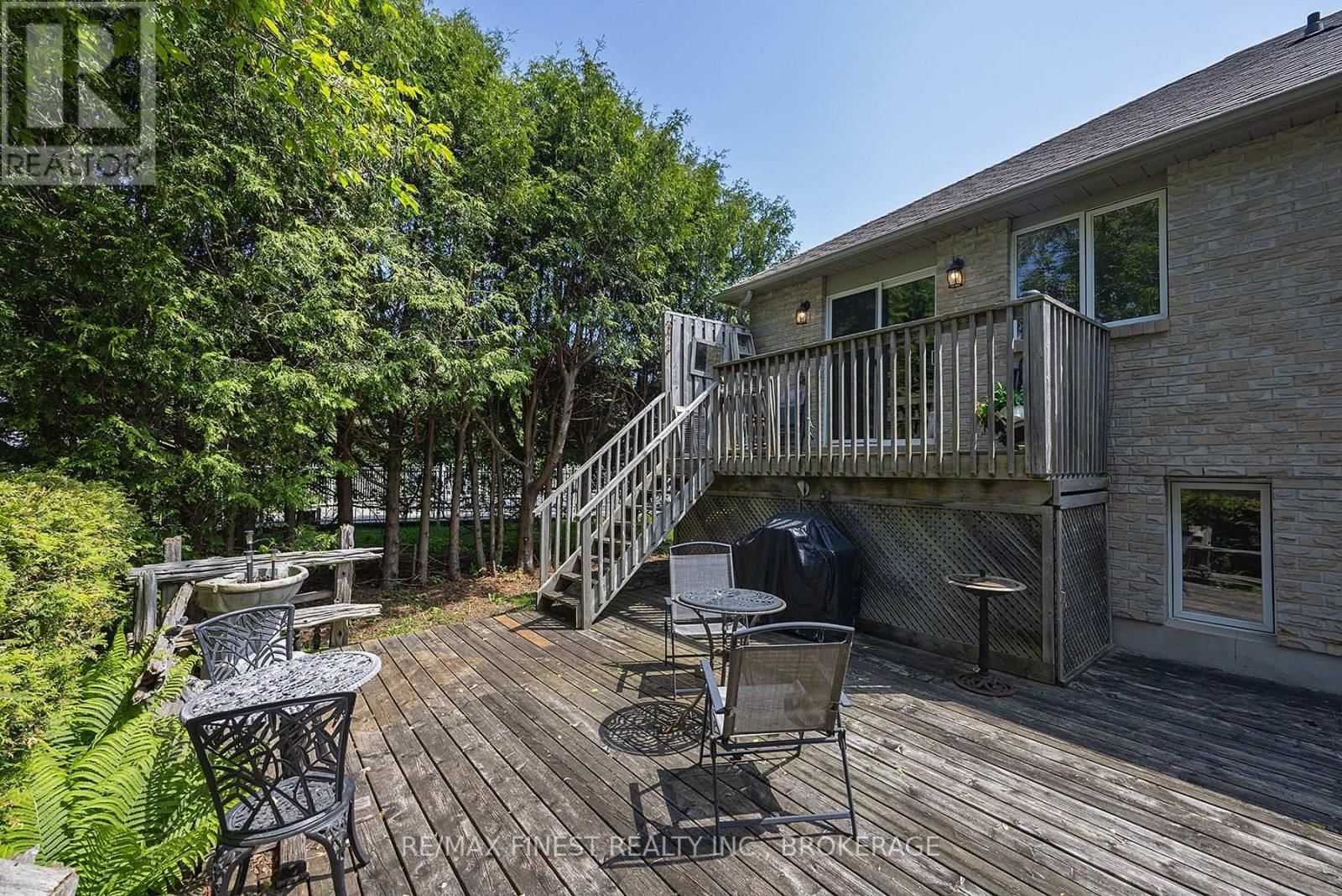 941 MALVERN TERRACE Image 42