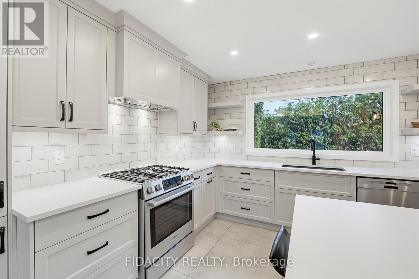 7 GAGNON COURT Image 17