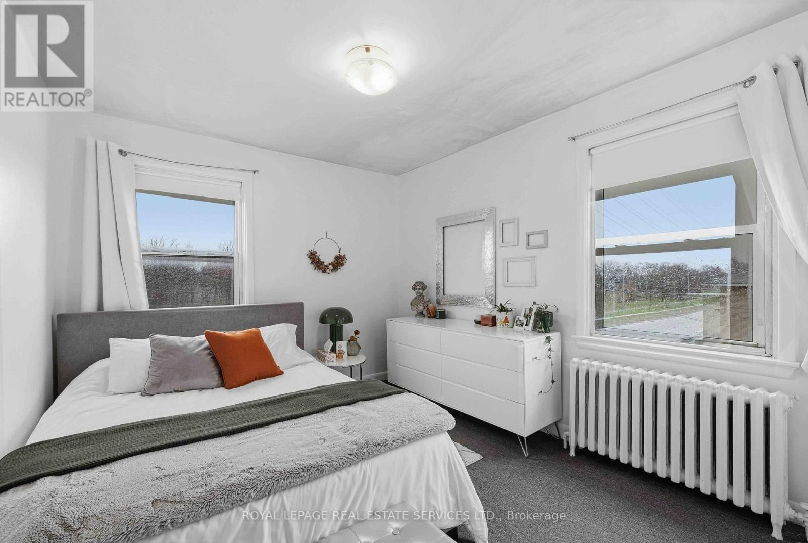 1028 JOHNSON STREET Image 12