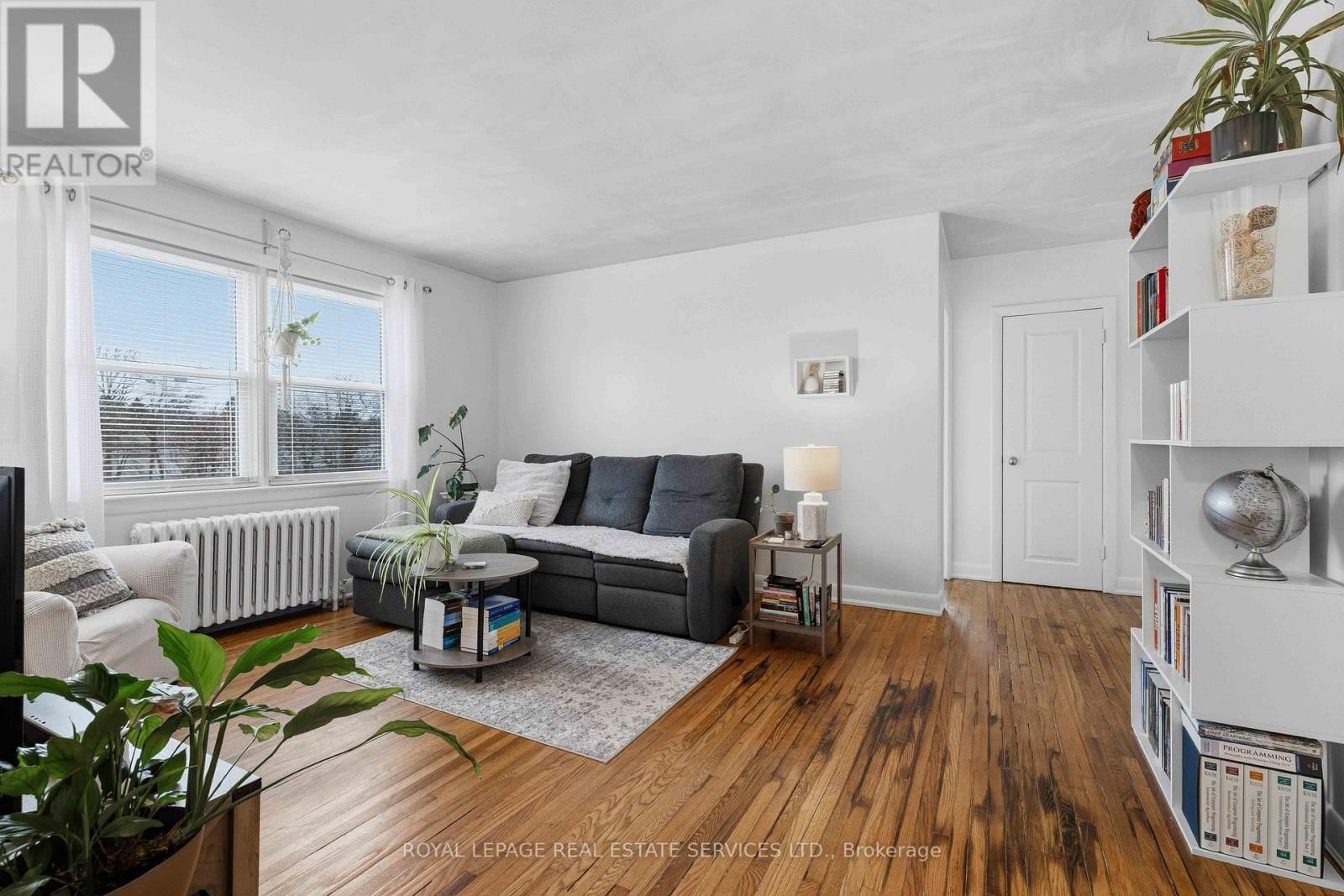 1028 JOHNSON STREET Image 3