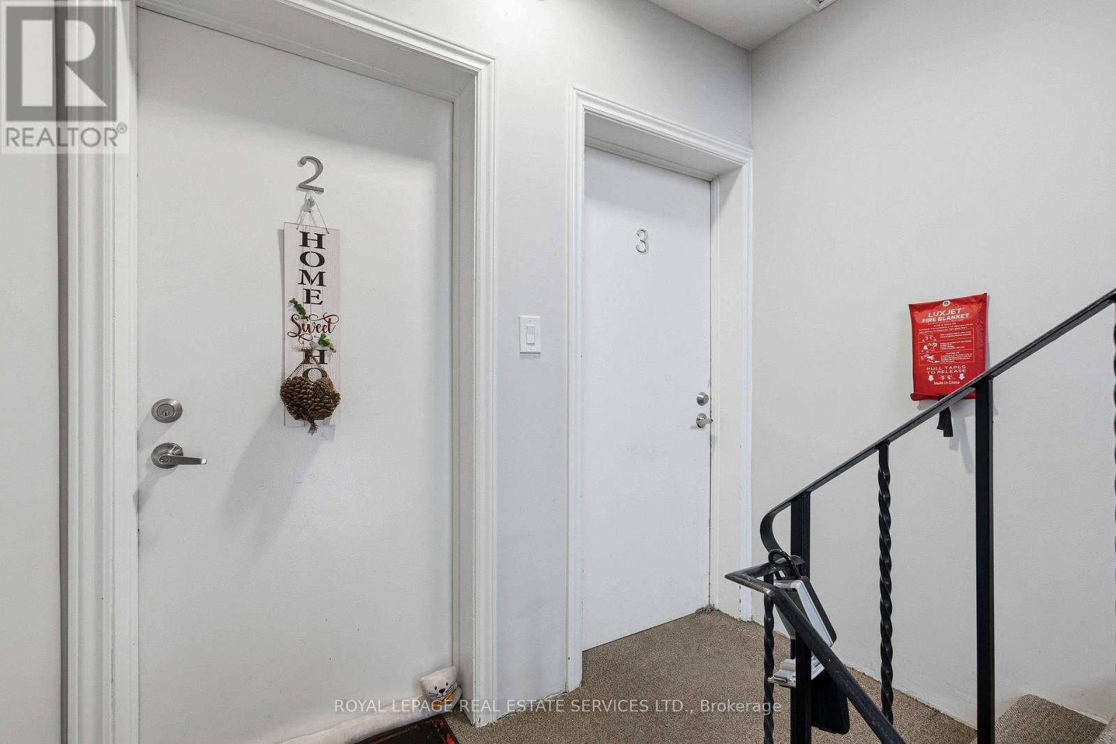 1028 JOHNSON STREET Image 32