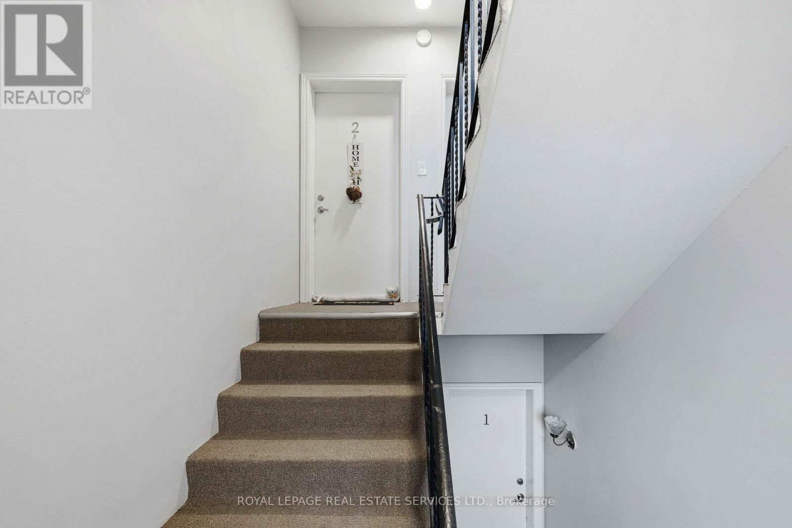 1028 JOHNSON STREET Image 33